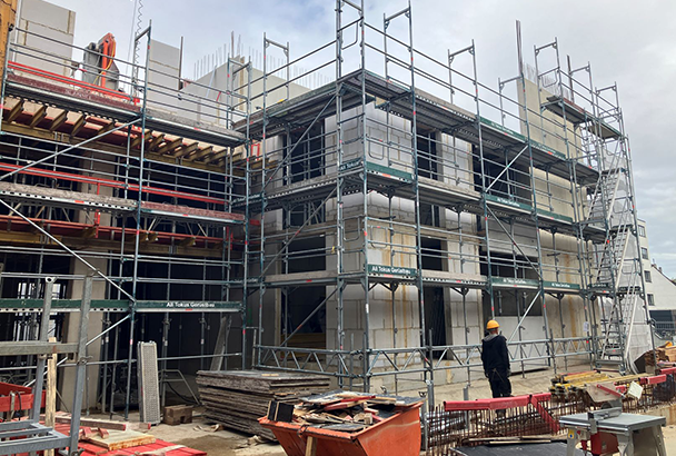 20250903_094801757_iOS_slider